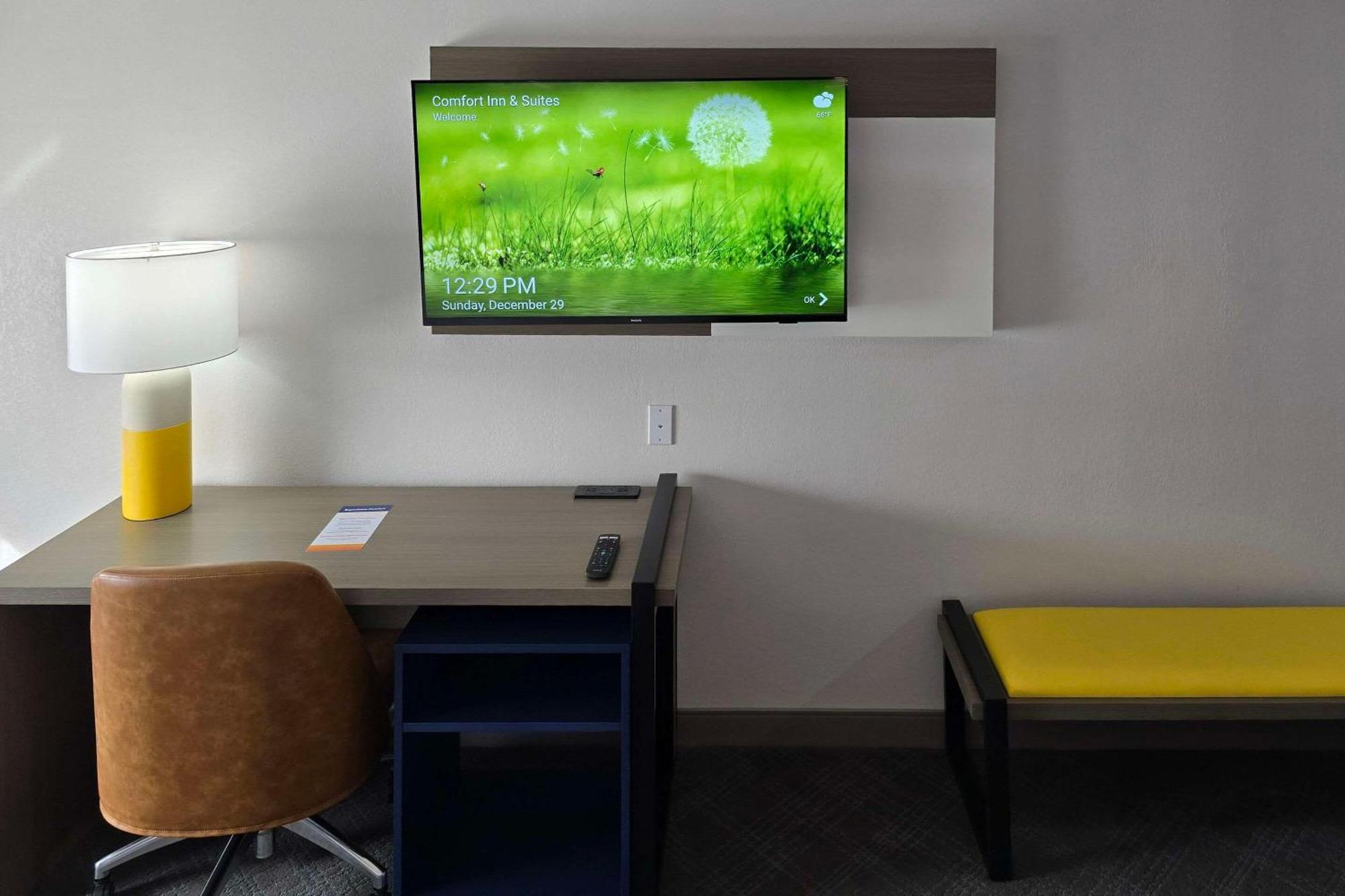 Comfort Inn & Suites Prince George - Fort Gregg エクステリア 写真