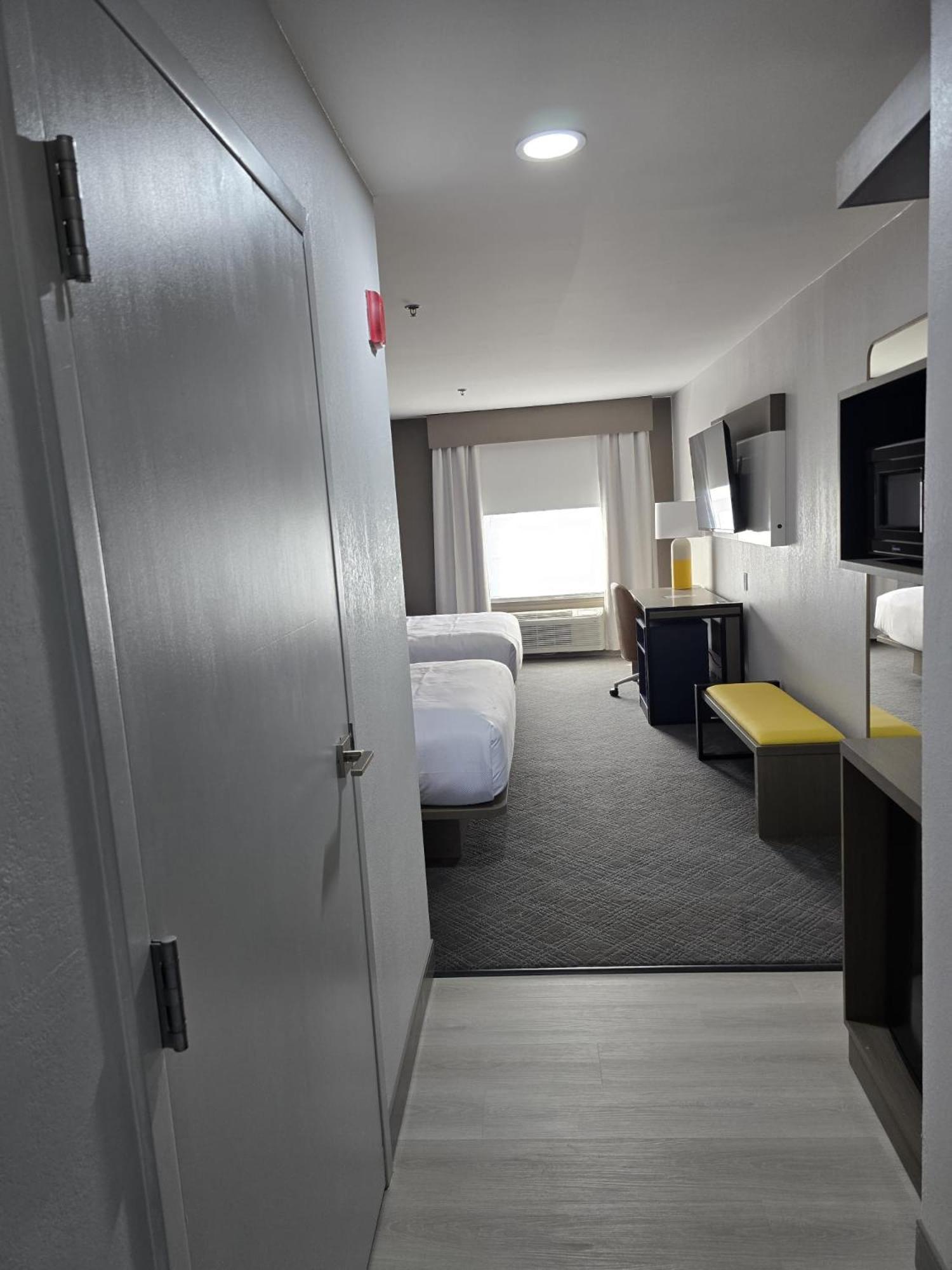 Comfort Inn & Suites Prince George - Fort Gregg エクステリア 写真